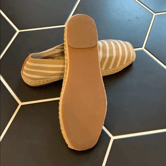 Women’s Flats. - Picture 3 of 3